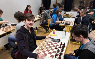 Srednješolsko tekmovanje v šahu